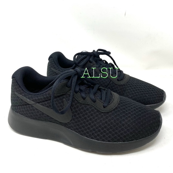 Nike Tanjun Canvas Black Women’s Sneakers - Picture 3 of 8